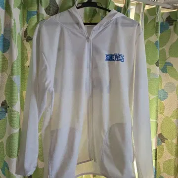 레어템 유니버셜 USJ 원피스 해군 UV CUT 후드티 M