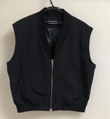 블랙 슬리브리스 베스트