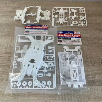 미니 사륜구동 양축 섀시 화이트