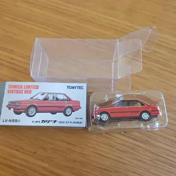 TOMICA LIMITED VINTAGE NEO 1600 GT-R 빨간색