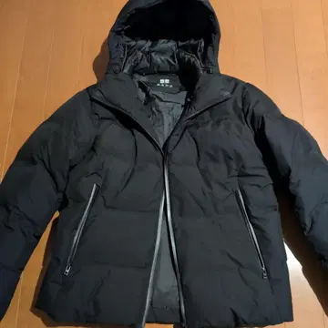 UNIQLO 심리스 다운 자켓 블랙