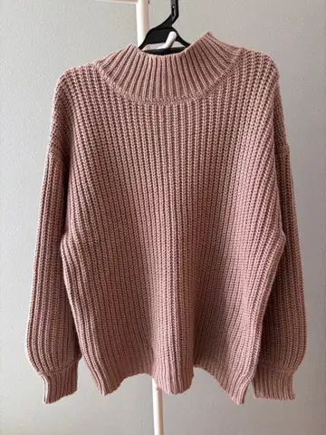 Feroux 핑크 백 레이스업 니트