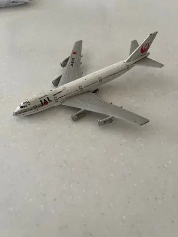 JAL JA8108 토미카 모형