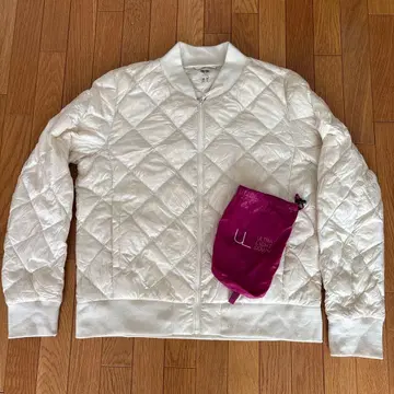 유니클로, 컴팩트, 화이트 다운, L 사이즈