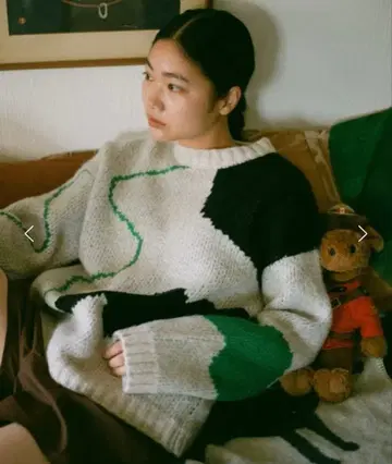 PAMM 관대한 인테리어 니트