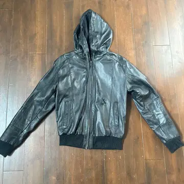 블랙 가죽 후드 부착 자켓 40