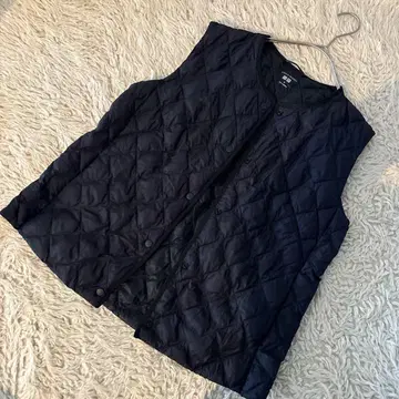 새상품급 UNIQLO 유니클로 블랙 M 사이즈 퍼프테크 퀼팅 베스트