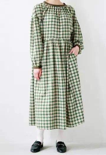 [ 세계의 타일 박물관 ] 일본산 마조리카 타일의 포근한 원피스