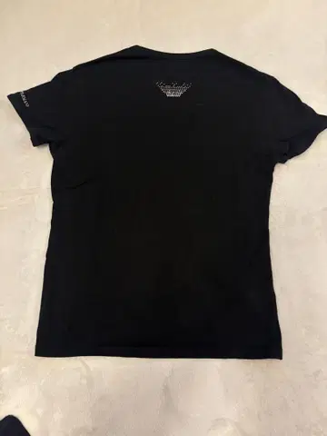 엠포리오 아르마니 스와로브스키 V넥 T셔츠