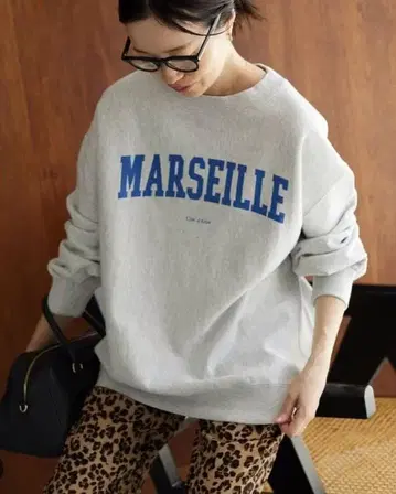 새상품 SLOBE IENA MARSEILLE 로고 맨투맨