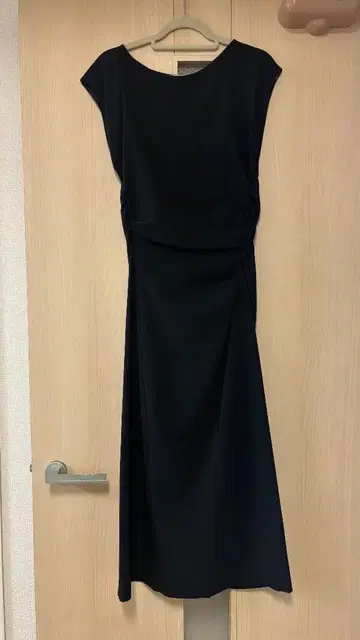 ZARA / 블랙 원피스