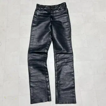 새상품급 반손 가죽 팬츠 USA제 카우하이드 소가죽 W30 블랙
