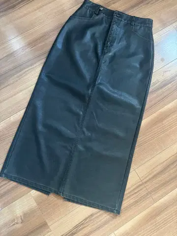 인조 가죽 타이트 스커트