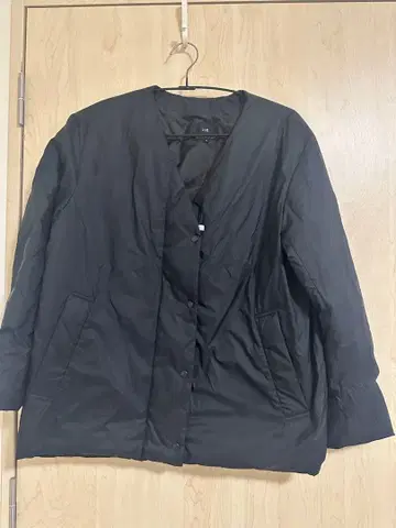 23구 블랙 다운 자켓 사이즈 40