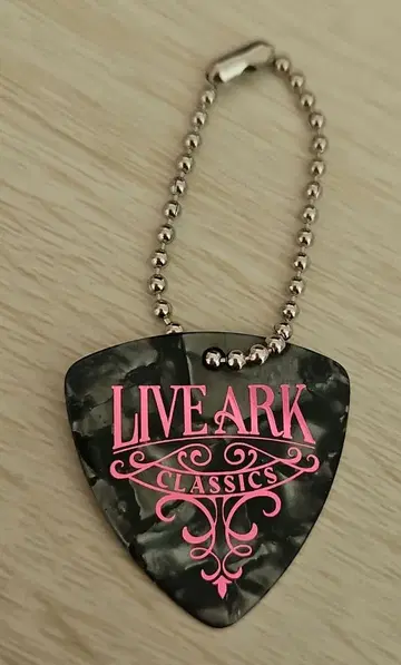 우타이테 아라키 LIVE ARK classics 피크 키링