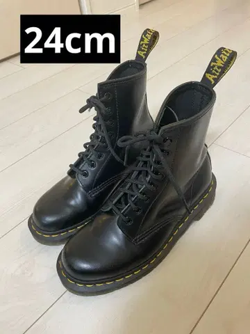 [ 새상품급 ] 닥터마틴 8홀 24cm