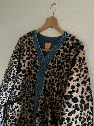 RNA 레오파드 무늬 데님 롱 코트