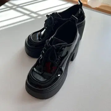 새상품급 통굽 로퍼 9cm 힐 EMODA GYDA 기간 한정 가격