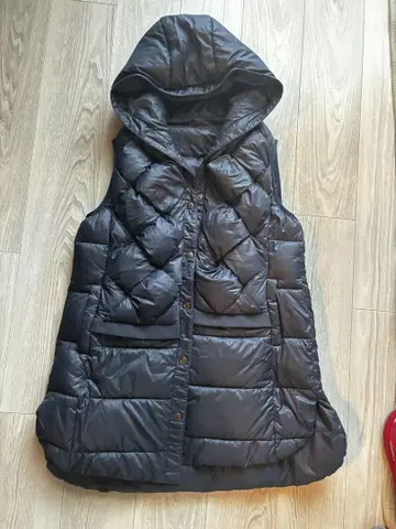 앙리크 오 블루 다크 네이비 후드 부착 충전솜 베스트 롱 기장