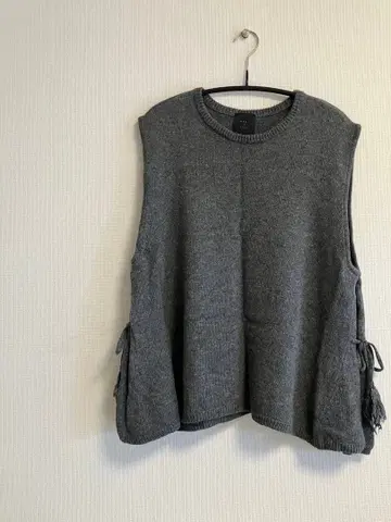 새상품급 늑대와 올빼미 사이드리본 니트 베스트 그레이 코튼울