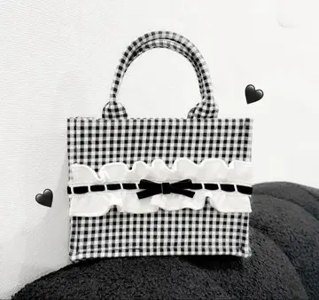 JILTU petit frill tote bag