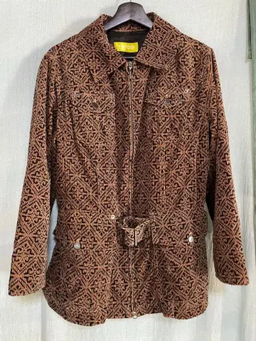 +RICO 기하학 패턴 벨트 포함 자켓