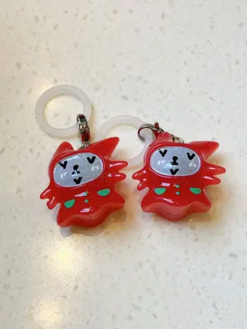 운니니 지운 캡슐 토이 2개