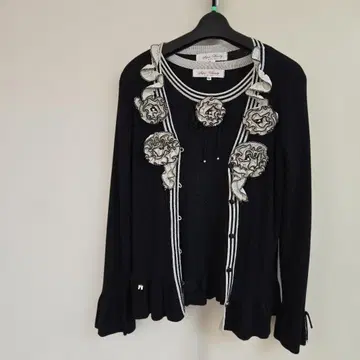 엘레강트한 블랙 니트 앙상블