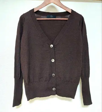 노블 브라운 V넥 가디건 프리 사이즈 새상품급