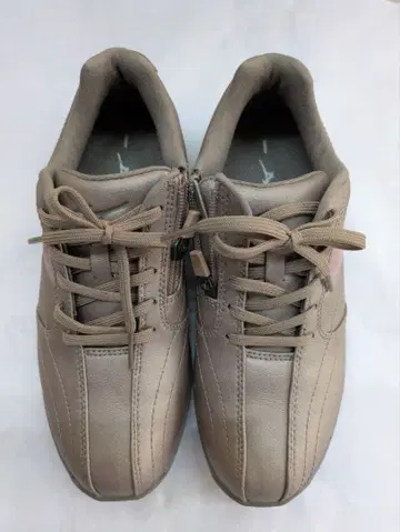 미즈노 여성용 스니커즈