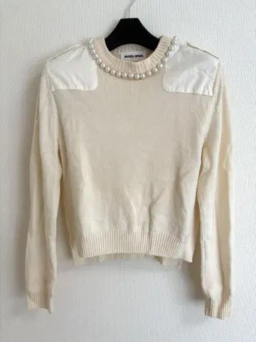 새상품급 MUVEIL WORK 펄 스웨터