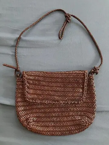 드래곤 뜨개질 가죽 숄더백 브라운