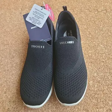 SKECHERS 블랙 슬립온