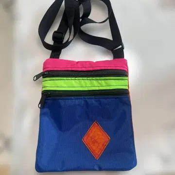 애트모스피어 마운틴 웍스 숄더 백