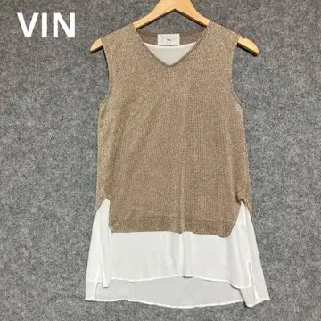 VIN 베이지 V넥 슬리브리스 상의