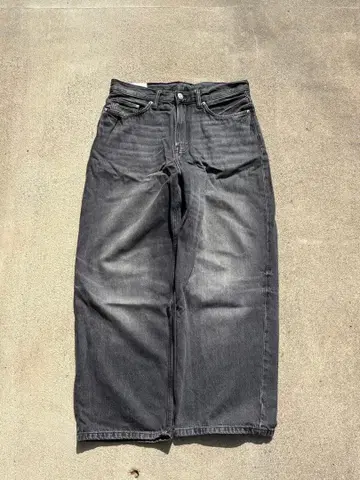 H&M 블랙 배기 데님