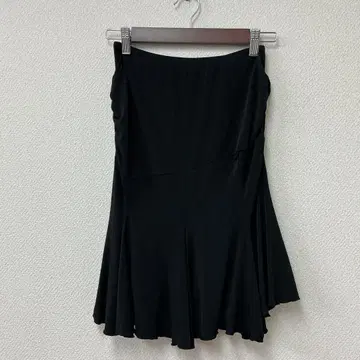 블랙 플레어 스커트 무릎 기장