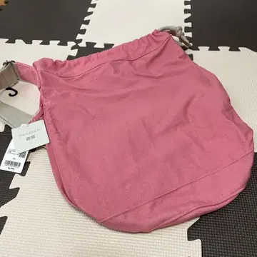 유니클로 숄더백