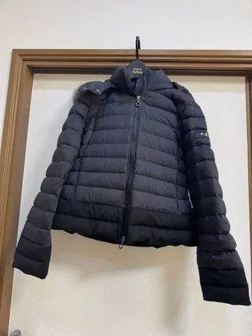 TATRAS 블랙 다운 자켓 네이비