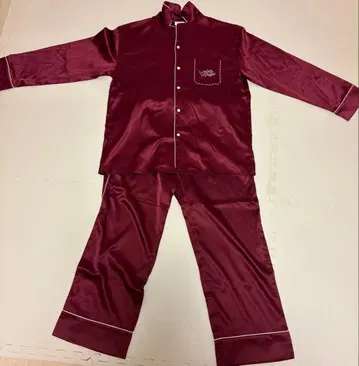 새틴 버건디 룸웨어 세트