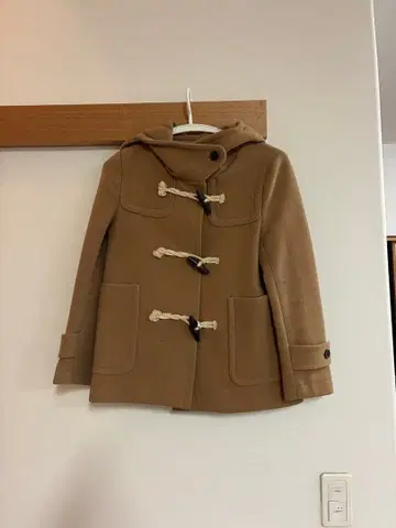 투모로우랜드 베이지 더플 코트