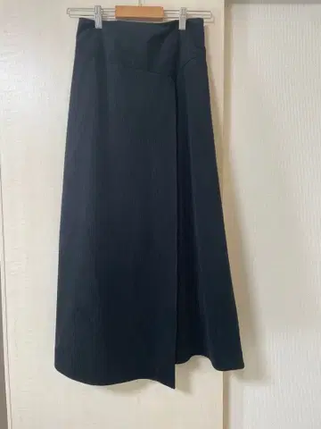 Beauty and youth 롱 스커트 M