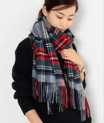 뷰티 앤 유스 캐시미어 체크 스톨 머플러