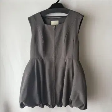 CELFORD 벌룬 페플럼 셋업