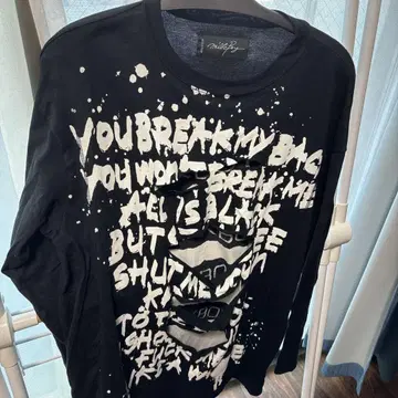 Milk Boy 스플래터 그래픽 티셔츠