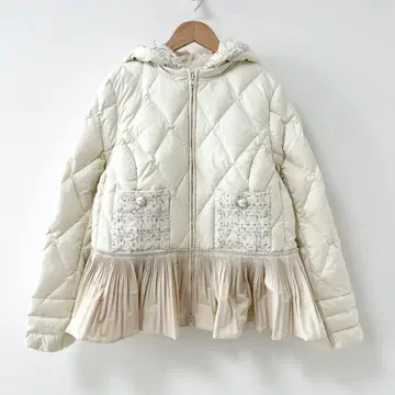 미사용 새상품 체스티 트위드 디테일 다운 자켓 화이트