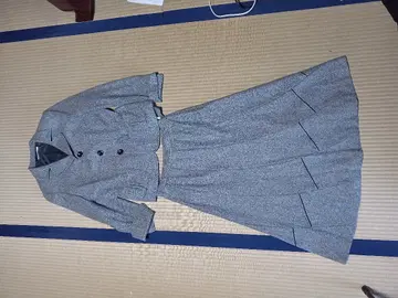 Nana B. 그레이 셋업 스커트 포함