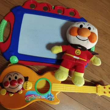 호빵맨 기타와 봉제 인형, 그림 그리기 세트