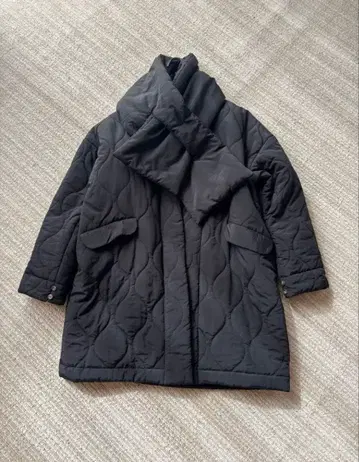 Sun valley 블랙 퀼팅 자켓 후드 부착