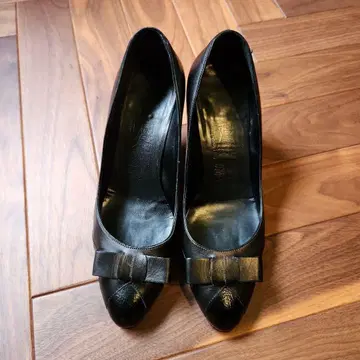 페라가모 여성용 펌프스